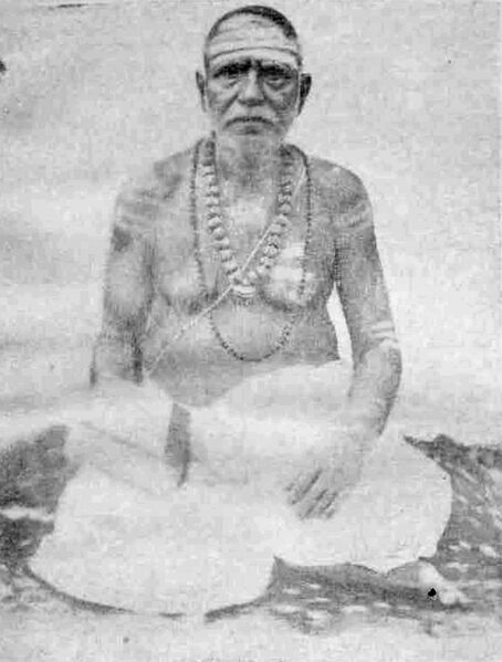 File:U. V. Swaminatha Iyer in Saiva garb.jpg