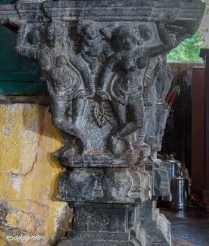 தூண் கீழ்பகுதி1.jpg