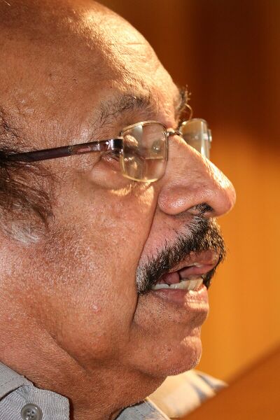 File:Satchidanandan10@Kollam 2022.jpg