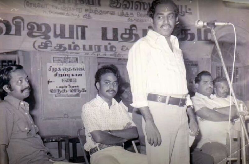 File:J.M.Sali with Balakumaran and Rajeshklumar.jpg