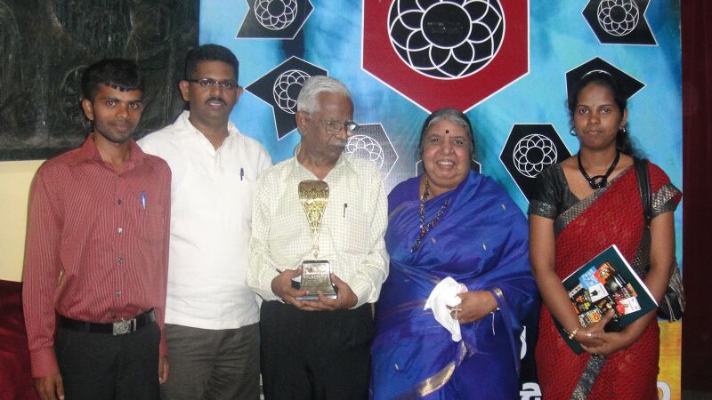 File:Thelivathai award with family.jpg