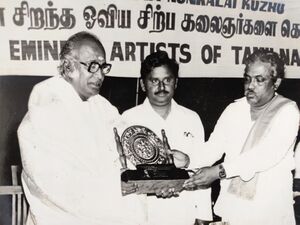 Sreenivasulu winning award.jpg