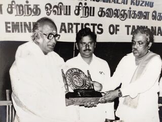 Sreenivasulu winning award.jpg