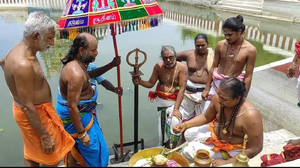 அஸ்திரதேவர்.webp