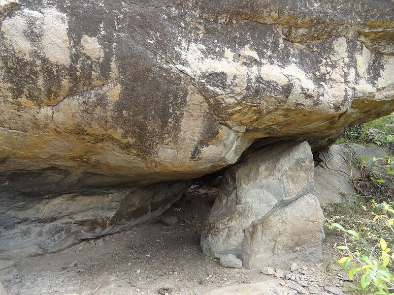 File:Thirakoil-cave and carving.jpg