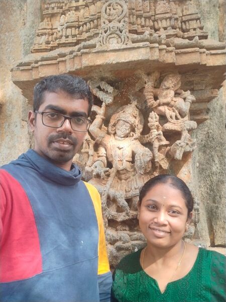 File:பாரி மனைவி ரஞ்சினியுடன்.jpeg